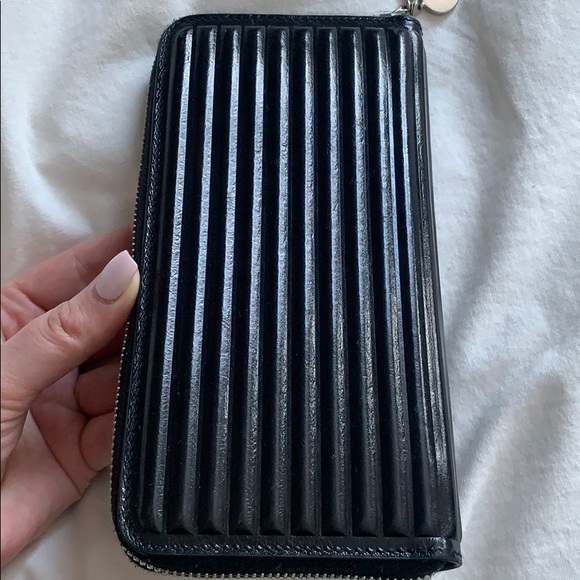 ✨SOLD✨ Saint Laurent - Monogram Zip Around Wallet - Picture 7 of 10